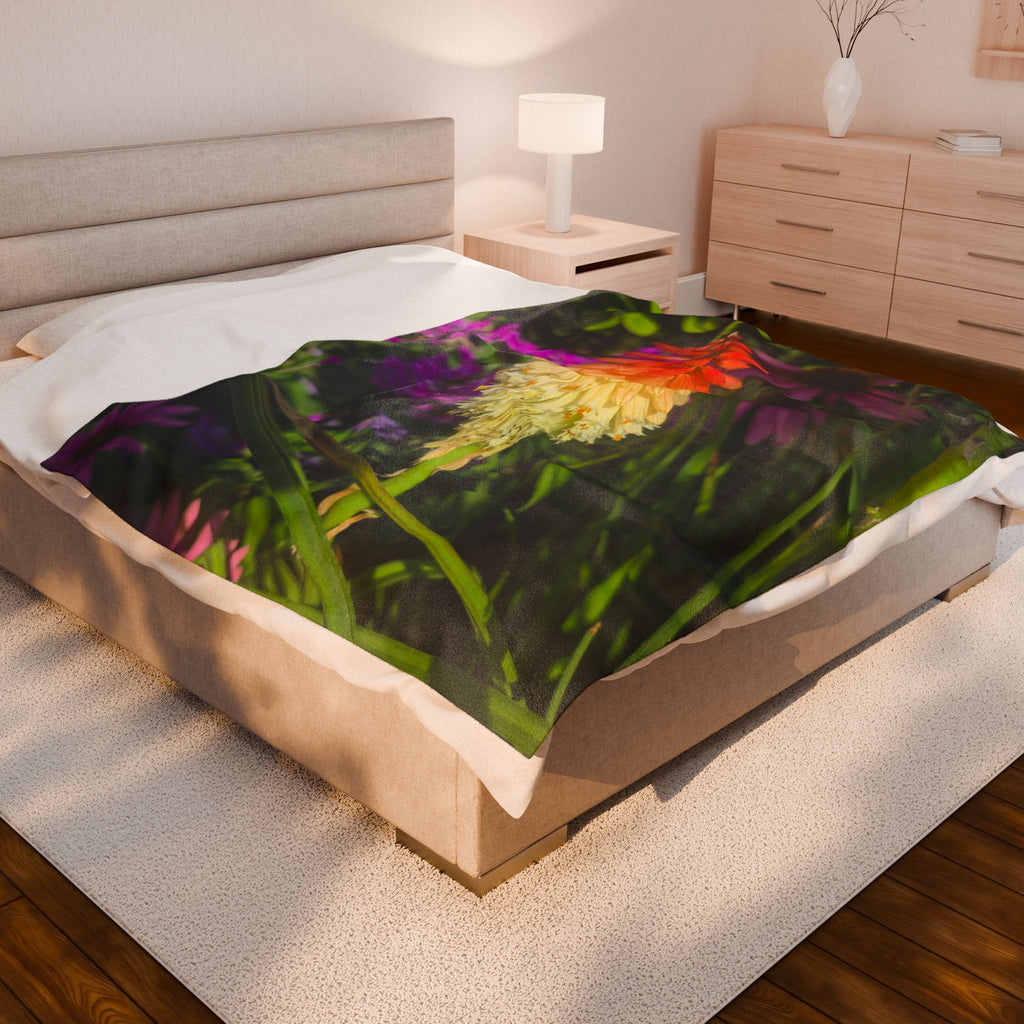 Botanical Velveteen Plush Blanket - Cozy Floral Throw for Home & Relaxation